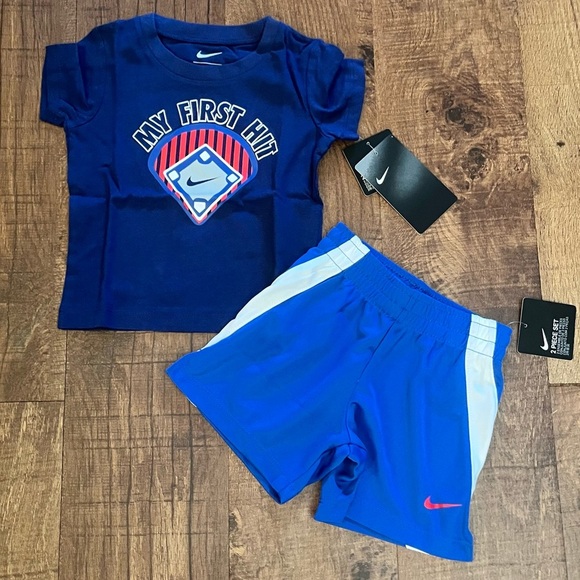 NWT Nike baby toddler boy 2 piece set shorts SS T-shirt 12 months - Picture 1 of 6